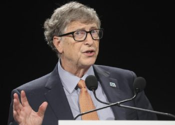 Bill Gates’ten yapay zeka uyarısı: Milyarca kişinin ölümüne yol açabilir