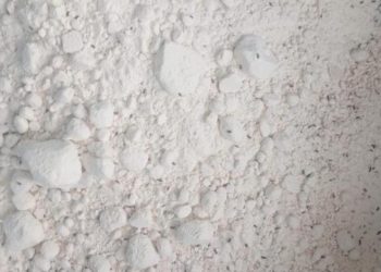 Bir iş yerinde 7,5 ton böceklenmiş un ele geçirildi