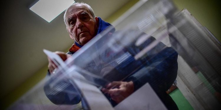 Bulgaristan’da 25 Ekim’de yapılacak cumhurbaşkanı seçimi için kampanya dönemi başladı