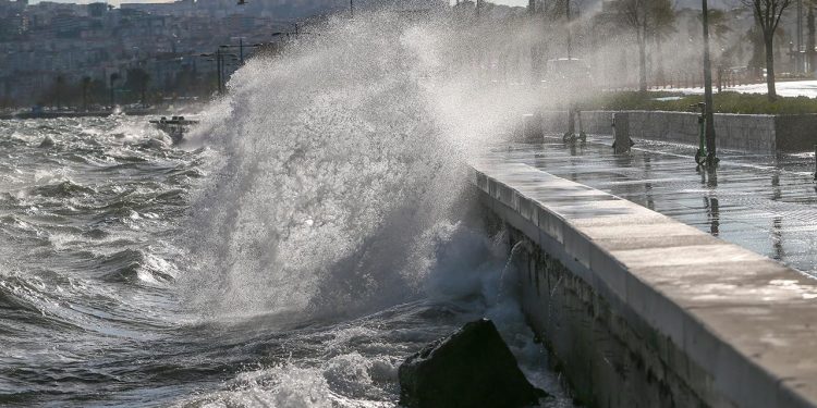 Marmara Denizi’nde fırtına uyarısı