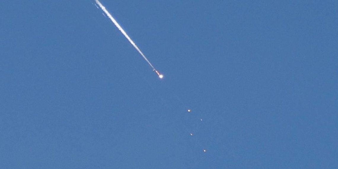 Suudi Arabistan, Husilerin Riyad’a attığı balistik füzenin imha edildiğini açıkladı