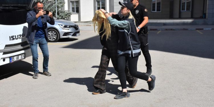 Vanlı Kara Haydar’ın eşi ve 3 şüpheli adliyede