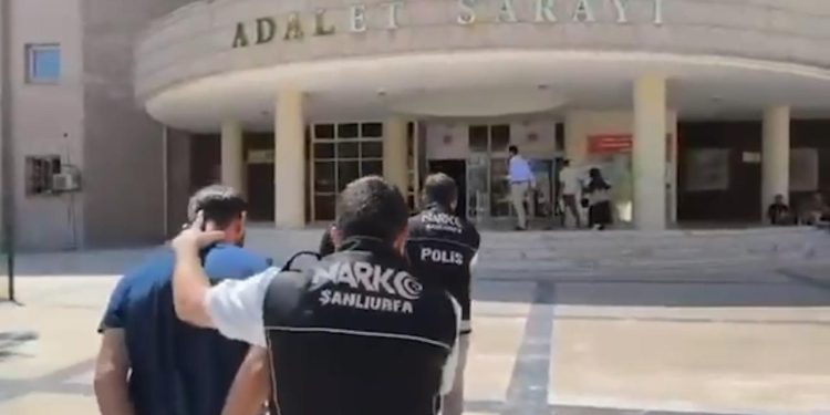 Uyuşturucu tacirlerine operasyon: 424 şüpheli tutuklandı