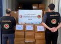 Mersin’de reçetesiz satılması yasak olan 1,7 ton ilaç ele geçirildi