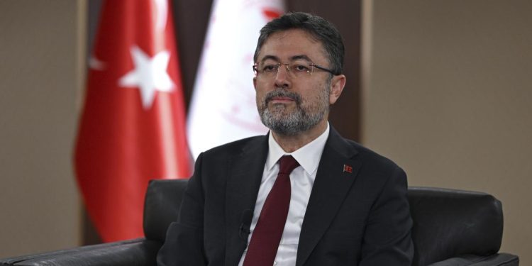 Bakan Yumaklı’dan yangında hayatını kaybeden Kahya için başsağlığı mesajı