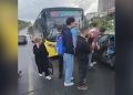 İETT otobüsü ile otomobilin çarpışması sonucu 3 kişi yaralandı