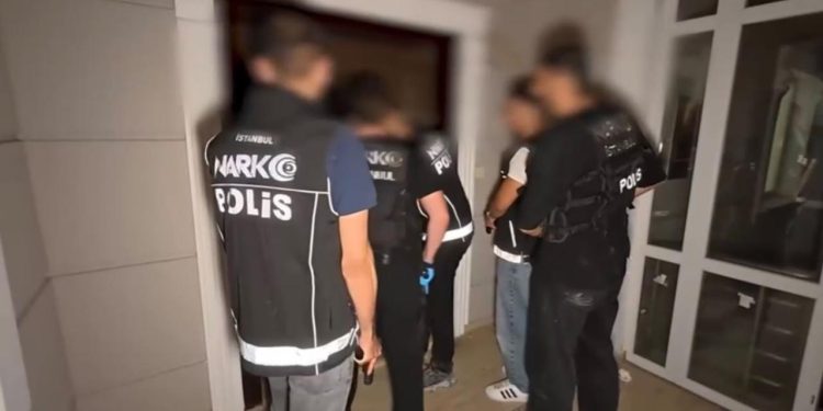 İstanbul’da farklı adreslerde uyuşturucu operasyonları