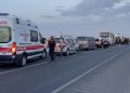 Kum fırtınası zincirleme kazaya yol açtı: 16 yaralı