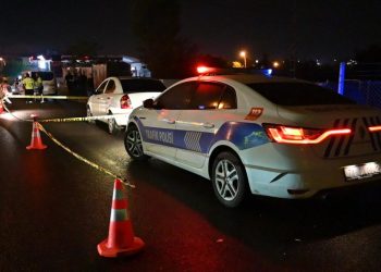 Trafik kazasına müdahale eden polisimiz şehit oldu