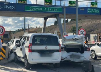 Kuzey Marmara Otoyolu’nda zincirleme kaza: 2 yaralı