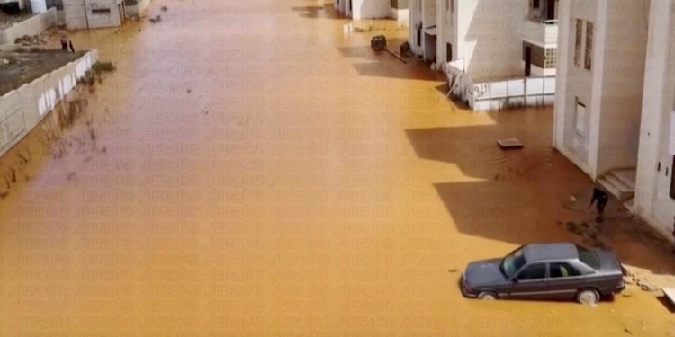 Libya’nın çeşitli kentlerinde şiddetli yağışlar sele neden oldu