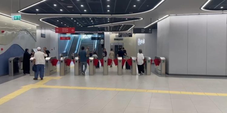 Gayrettepe-Halkalı metrosunda yolcu rekoru