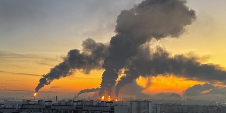 Ukrayna: Moskova ve Voronej bölgelerindeki petrol ve işletme tesislerine saldırılar düzenledik