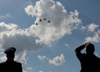 ABD’li Senatör’den Pentagon’a tedarik zincirlerini gözden geçirme çağrısı