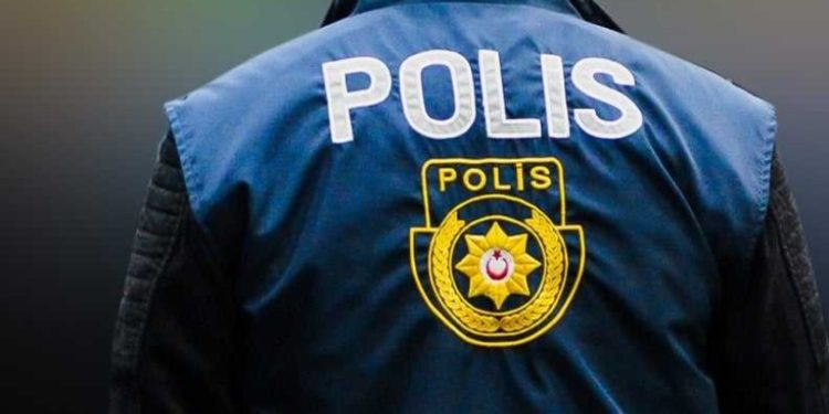Kumarhanede unutulan telefonu çaldı, tutuklandı