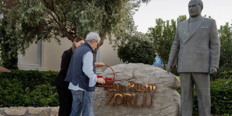Fatin Rüştü Zorlu Merit’te anıldı