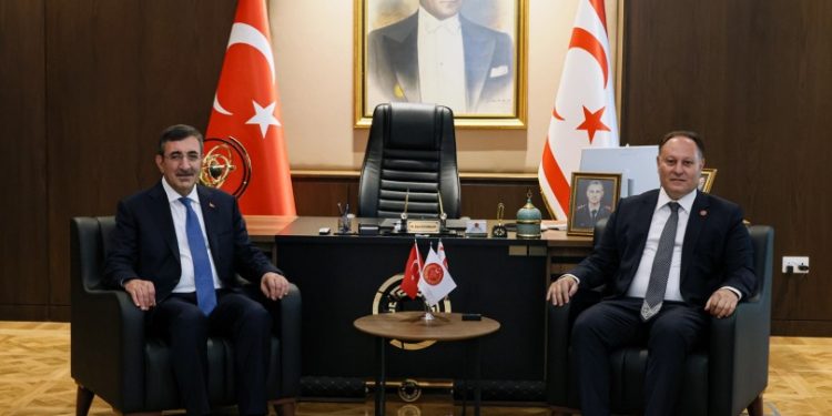 Öztürkler, Yılmaz ile görüştü