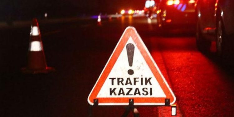 Lefkoşa’da alkollü sürücü park halindeki araçlara çarptı