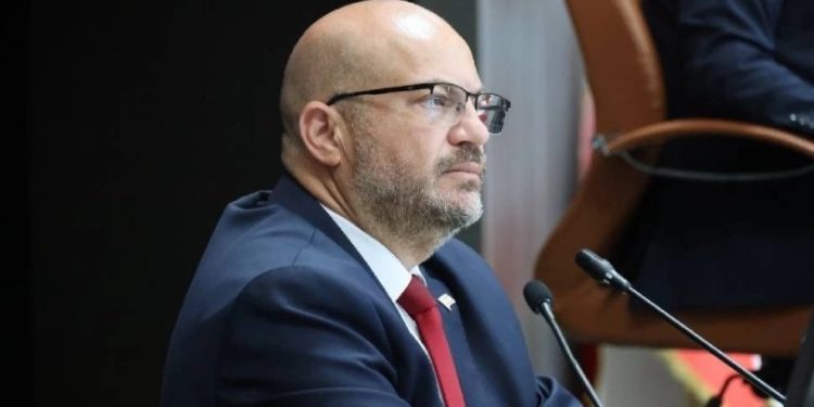 Küçük: Yasalar koşullara göre sürekli güncellenmeli