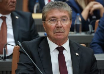 Üstel’den Manisa’da yaralanan öğrenciler için geçmiş olsun mesajı