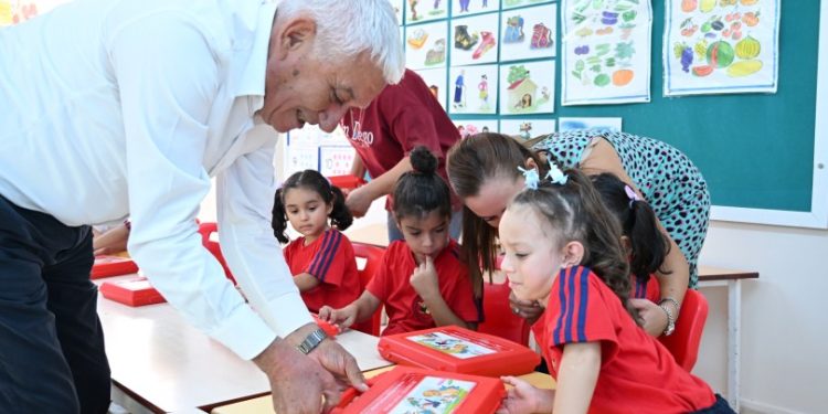 Güzelyurt Belediye Başkanı Özçınar’dan okullara ziyaret