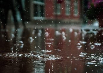 Hava sıcaklığı düşüyor: Yağmur ve fırtınamsı rüzgar bekleniyor