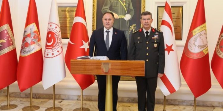 Öztürkler Korgeneral İnaltekin ile Tümgeneral Bilir’i ziyaret etti