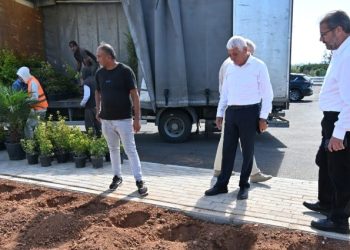 Özçınar, yeni Güzelyurt Hastanesi’ndeki çalışmaları yerinde inceledi