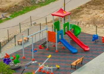 Sazlıköy’de yapılan park açıldı