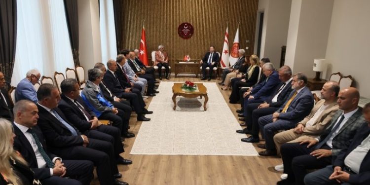 Öztürkler: Kıbrıs Türk gençliğinin sesi izolasyonlardan büyüktür