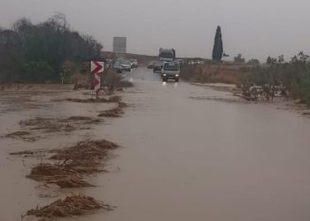 Sağanak yağış yolu kapattı: Yılmazköy-Kılıçaslan Anayolu trafiğe kapatıldı