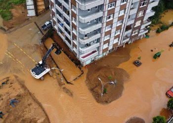 Rize’de sağanağın yol açtığı hasar 1 milyar 42 milyon lira