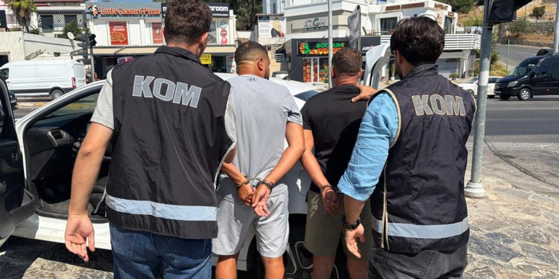 Kırmızı bültenle aranıyordu, Bodrum’da yakalandı