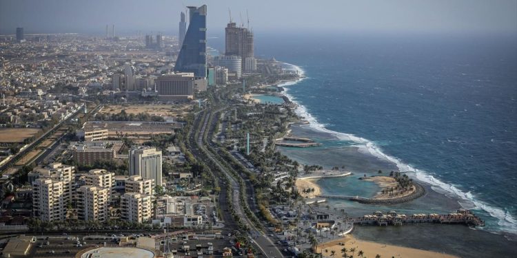 Suudi Arabistan’ın Mekke, Cidde ve Taif kentlerinde “tehlike alarmları” devreye alındı