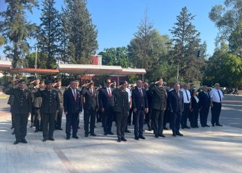 19 Eylül Gaziler Günü nedeniyle Lefkoşa Atatürk Anıtı önünde tören düzenlendi
