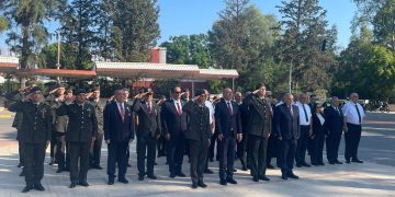 19 Eylül Gaziler Günü nedeniyle Lefkoşa Atatürk Anıtı önünde tören düzenlendi