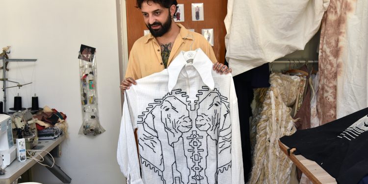 Mert Özyürekliler, Kıbrıs’tan izler taşıyan tasarımlarını Shirvanna markasıyla farklı ülkelere taşıyor