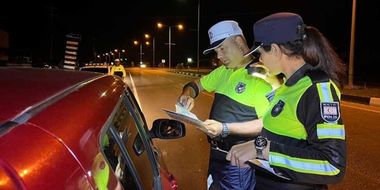 Bir günde 360 sürücü rapor edildi, 21 araç trafikten men edildi