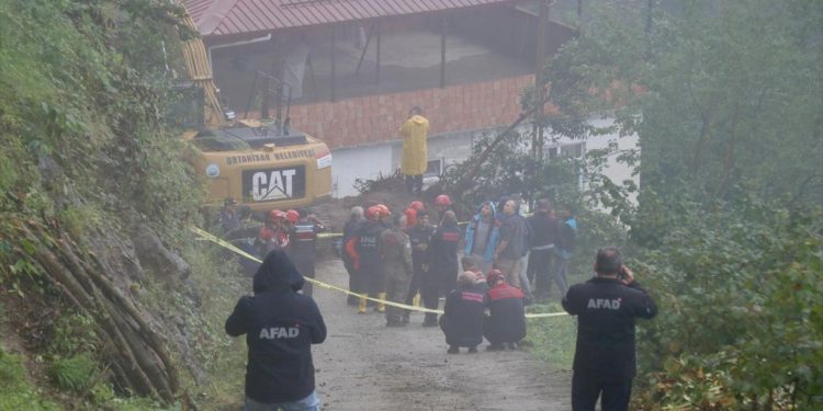 Trabzon’da heyelan: 1 can kaybı