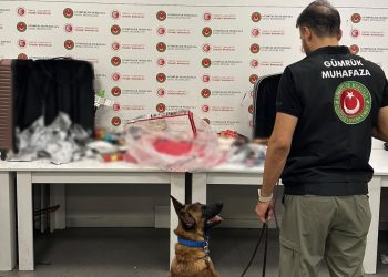 İstanbul Havalimanı’nda 20 kilogram uyuşturucu ele geçirildi