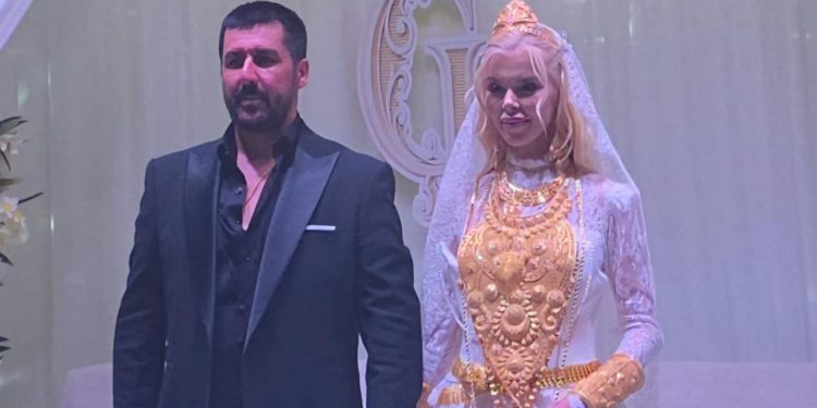 ‘Vanlı Kara Haydır’ın düğününde takılan ziynet eşyaları ve paralar bulundu