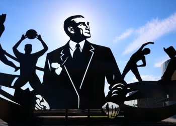 Üstel: Gençlerin hayallerini gerçekleştirmesi için zemin hazırlıyoruz