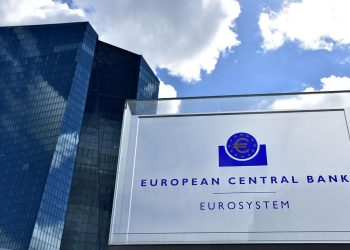 Avrupa Merkez Bankası politika faizini sabit tuttu