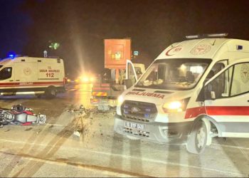 Bursa’da motosikletle kamyonet çarpıştı: 1 ölü