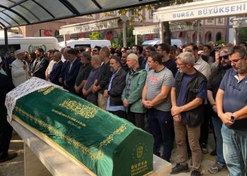 Manisa’daki kazada hayatını kaybeden 10 kişinin cenazesi Bursa’da defnedildi