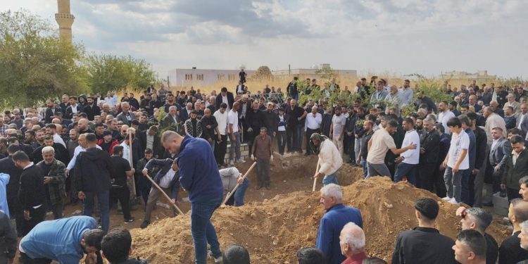 Mardin’de feci kaza: Aynı aileden 6 kişinin cenazesi defnedildi