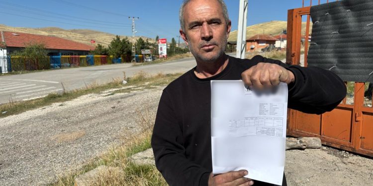 “Yüksek limitli kredi kartı” vaadine kandı, 412 bin lirasından oldu