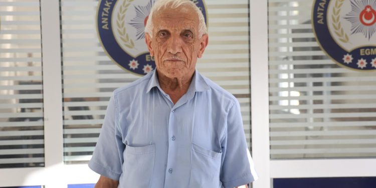 75 yaşındaki adamı evlilik vaadiyle kandırdı, baklava alırken kaçtı