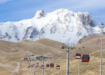 Erciyes’te 2 dağcı için arama kurtarma çalışması başlatıldı