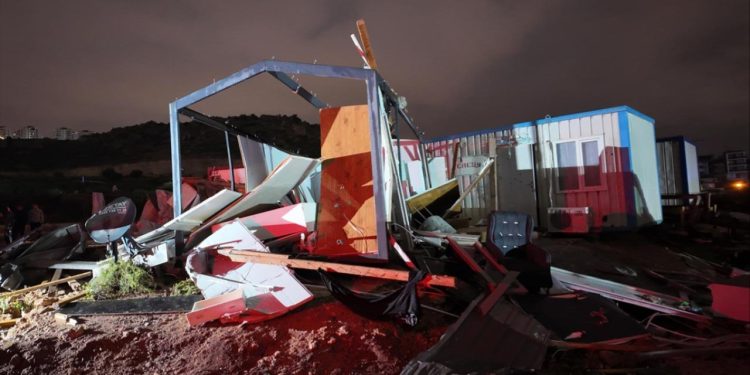 Antalya’da hortum faciası: 4 ölü, 1 yaralı